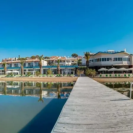Hotel Cunda 3*
